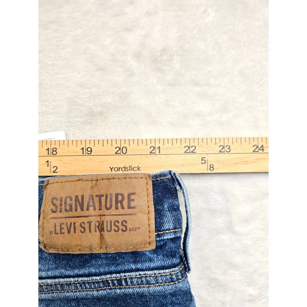 Signature by Levi Strauss signature by